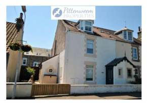 Crows Neuk- fabulous coastal family home
